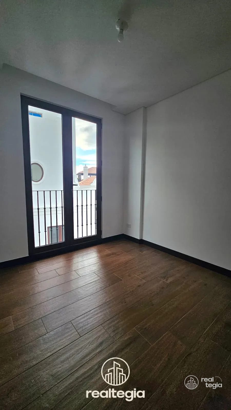 APARTAMENTO EN VENTA LIRIOS DE CAYALÁ ZONA 16 - Image 4