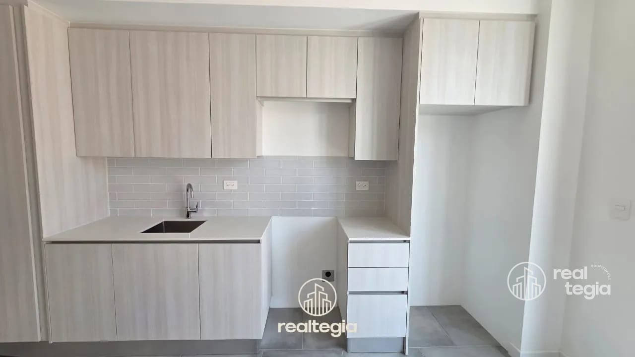 APARTAMENTO EN ANTARES DE CAYALÁ ZONA 16 — Apartamento en Venta en Zona 16, Guatemala, Ciudad — foto 6 de 8