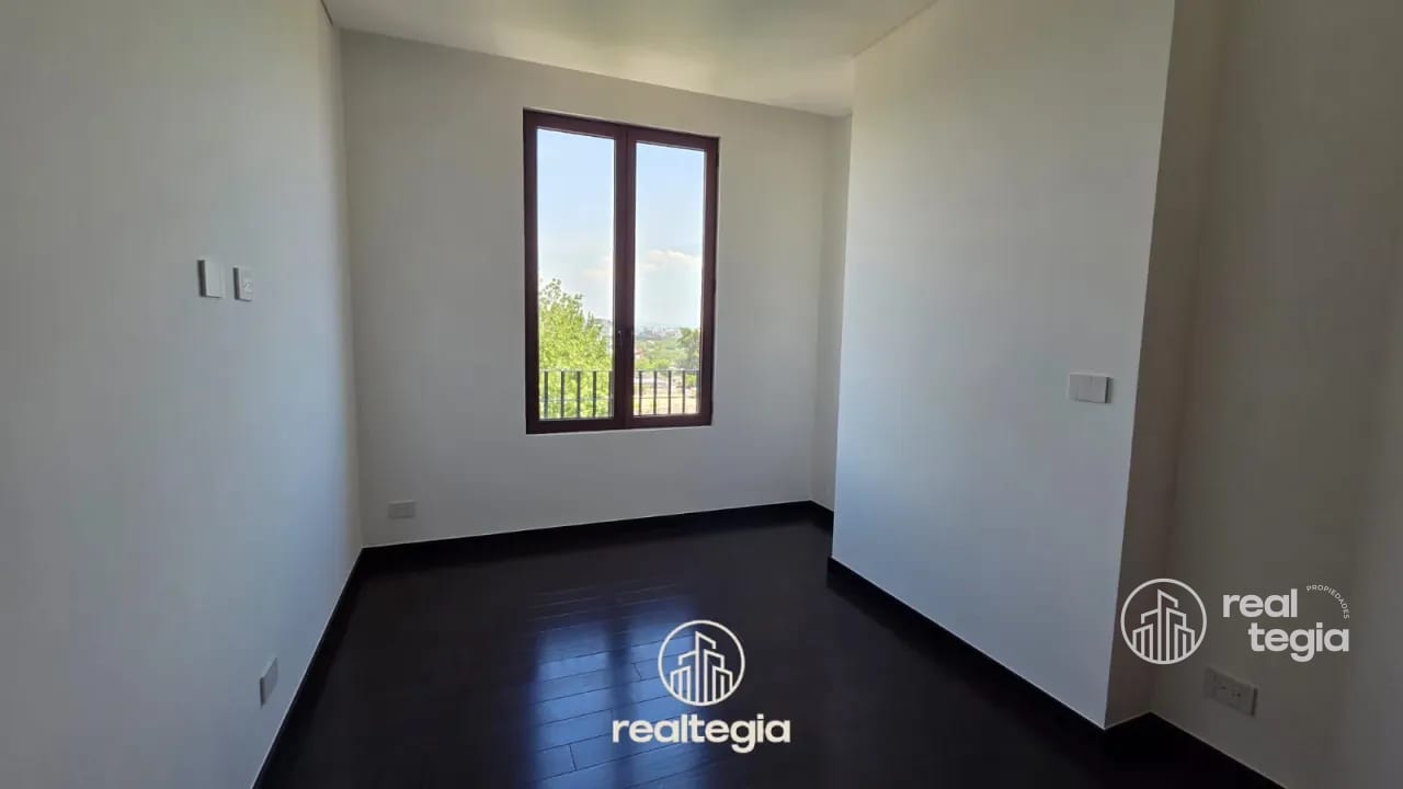 APARTAMENTO NOGALES DE CAYALÁ ZONA 16 — Apartamento en Alquiler en Zona 16, Guatemala, Ciudad — foto 11 de 17
