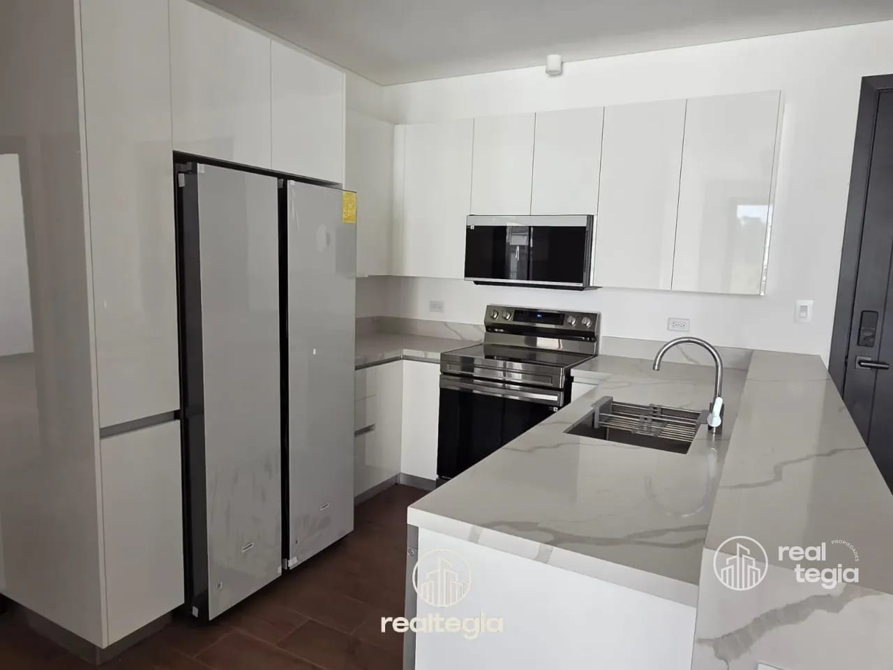 Apartamento en Lirios de Cayalá Zona 16 — Apartamento en Alquiler en Ciudad Cayalá, Zona 16, Guatemala, Ciudad — foto 3 de 16