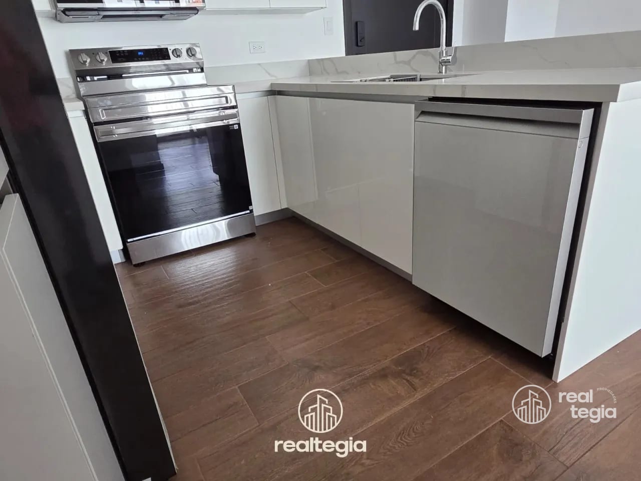Apartamento en Lirios de Cayalá Zona 16 — Apartamento en Alquiler en Ciudad Cayalá, Zona 16, Guatemala, Ciudad — foto 4 de 16