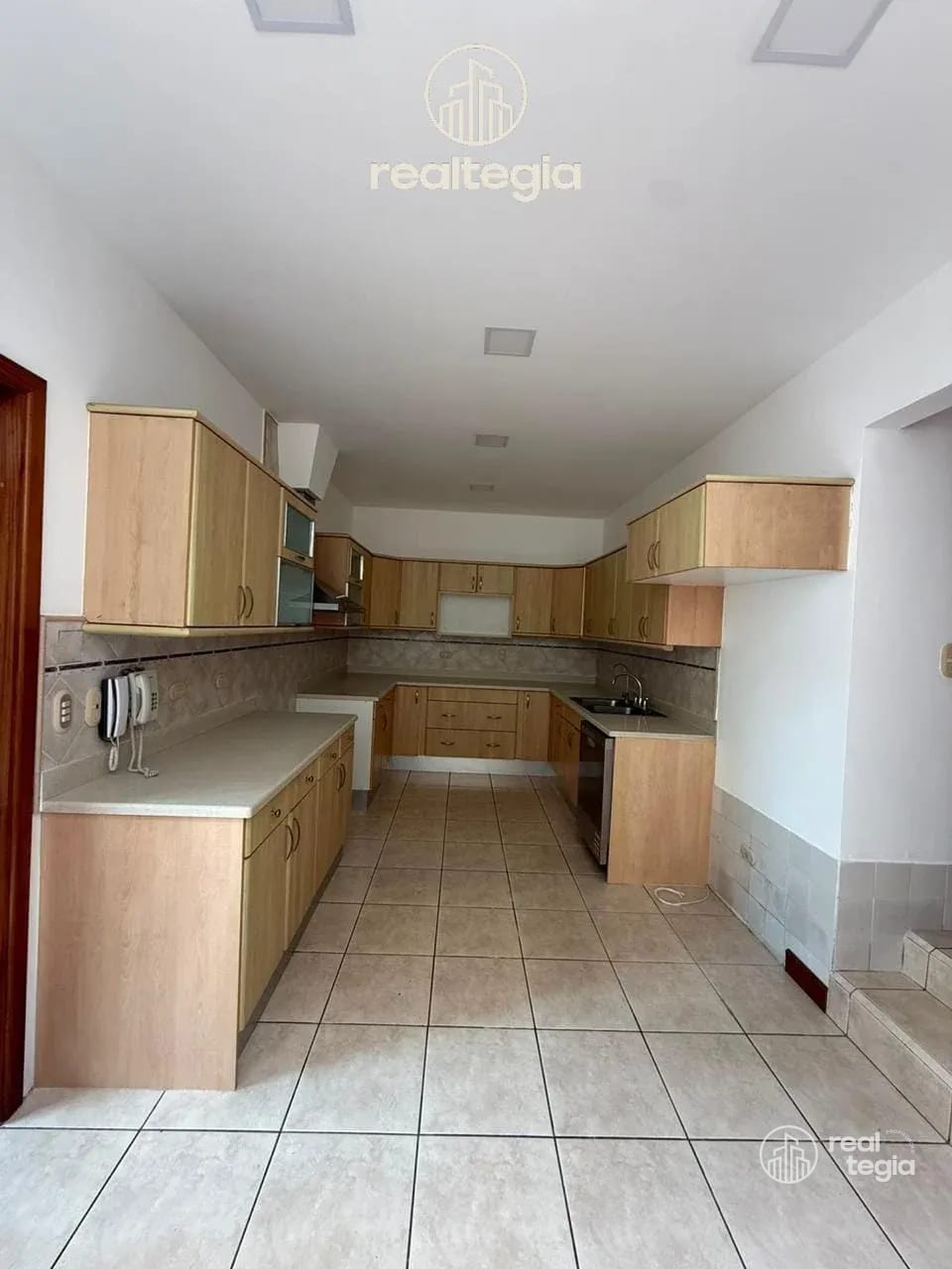 Casa en Portal de Cayala Zona 16 — Casa en Alquiler en Encinos de Cayala, Zona 16, Guatemala, Ciudad — foto 8 de 15