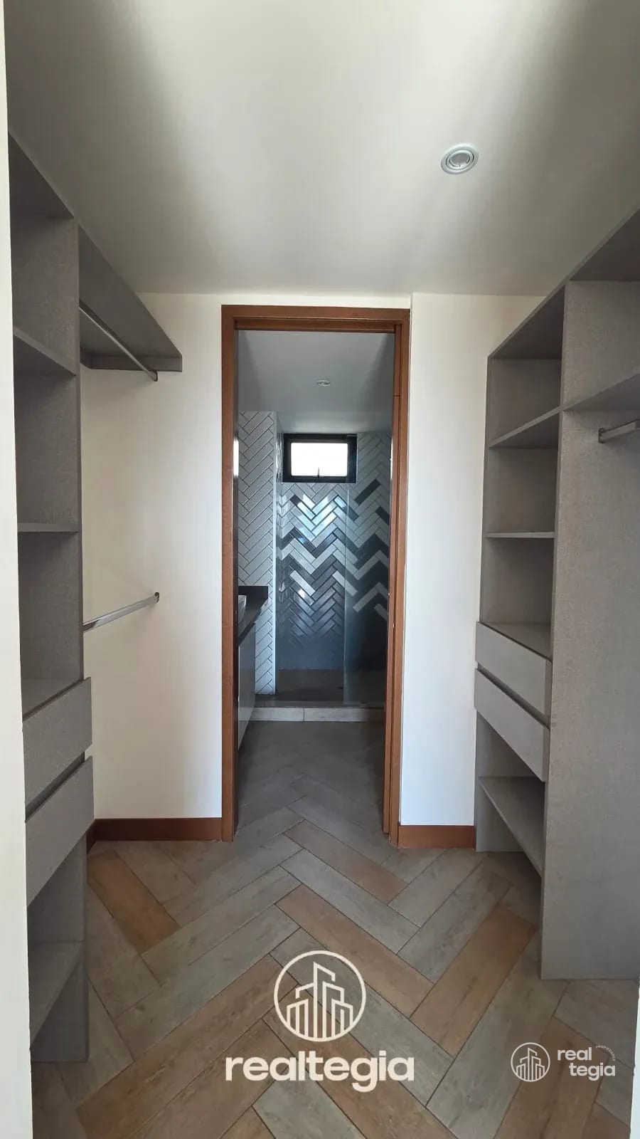 Apartamento en Vilabosque ZONA16 — Apartamento en Venta en Kanajuyú, Zona 16, Guatemala, Ciudad — foto 8 de 16