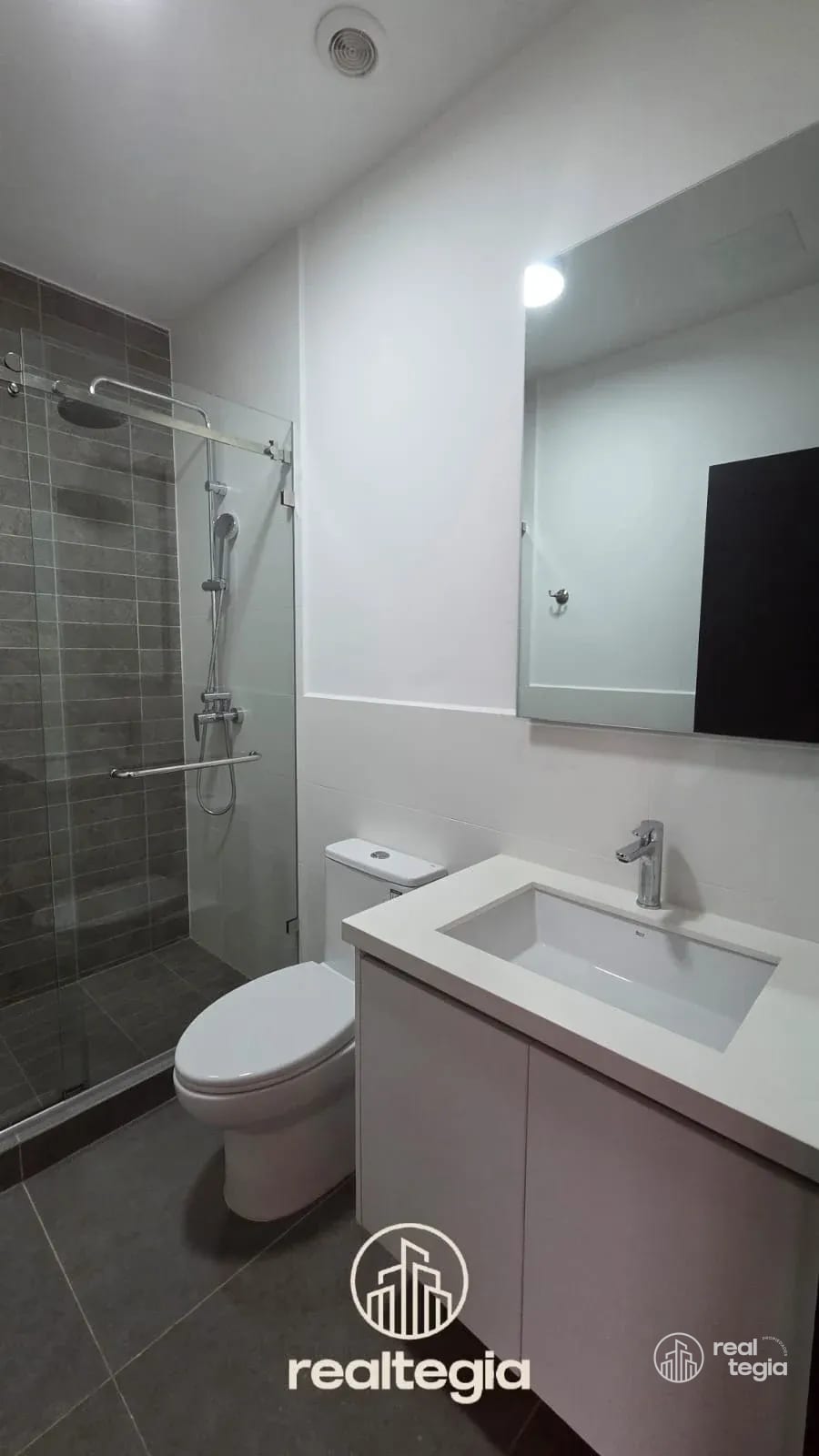 Apartamento en Lirios de Cayalá Zona 16 — Apartamento en Alquiler en Lirios de Cayalá IV, Zona 16, Guatemala, Ciudad — foto 8 de 11