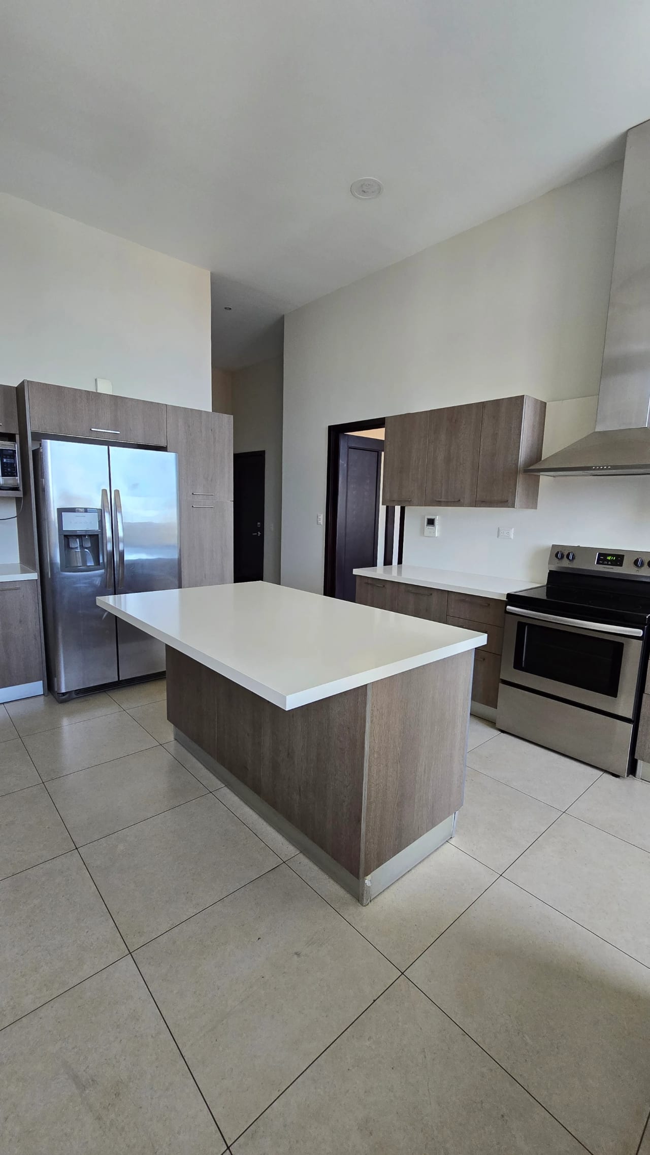 Espectacular apartamento en renta en zona 14 — Apartamento en Alquiler en Santa Inés, Zona 14, Guatemala, Ciudad — foto 3 de 7