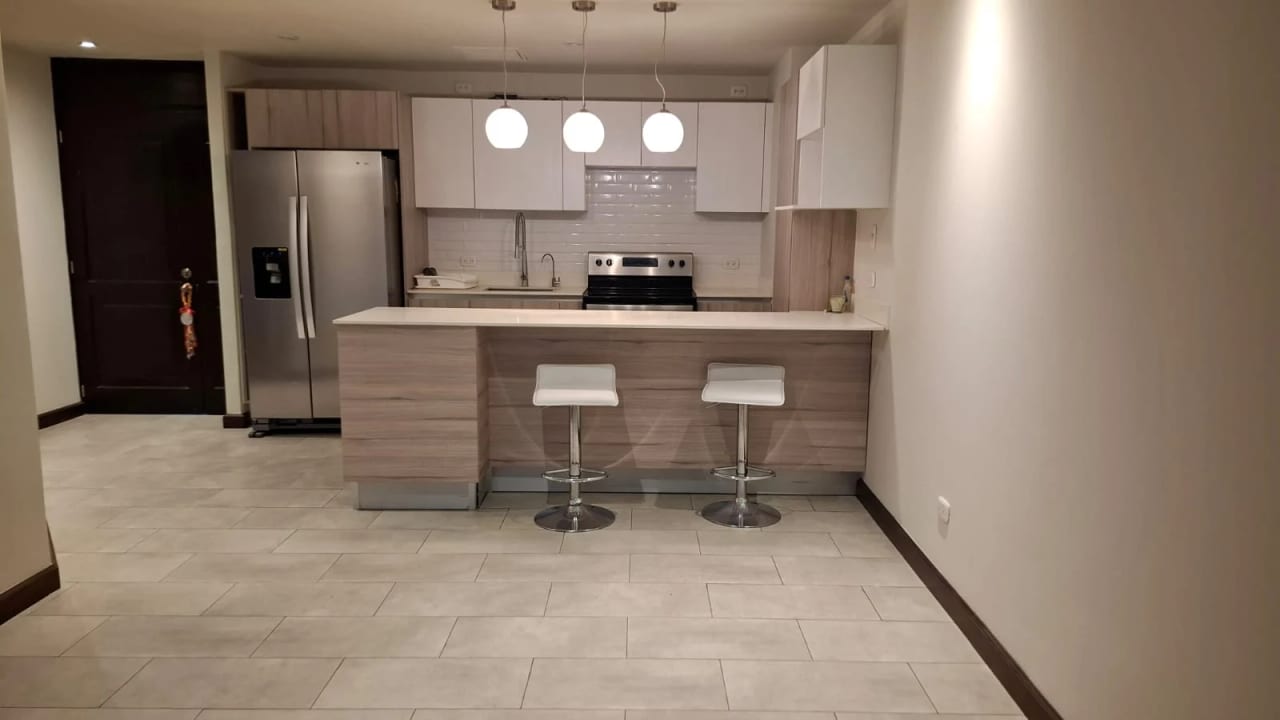 Apartamento en Venta Zona 10 cod.CA36505 - Image 1