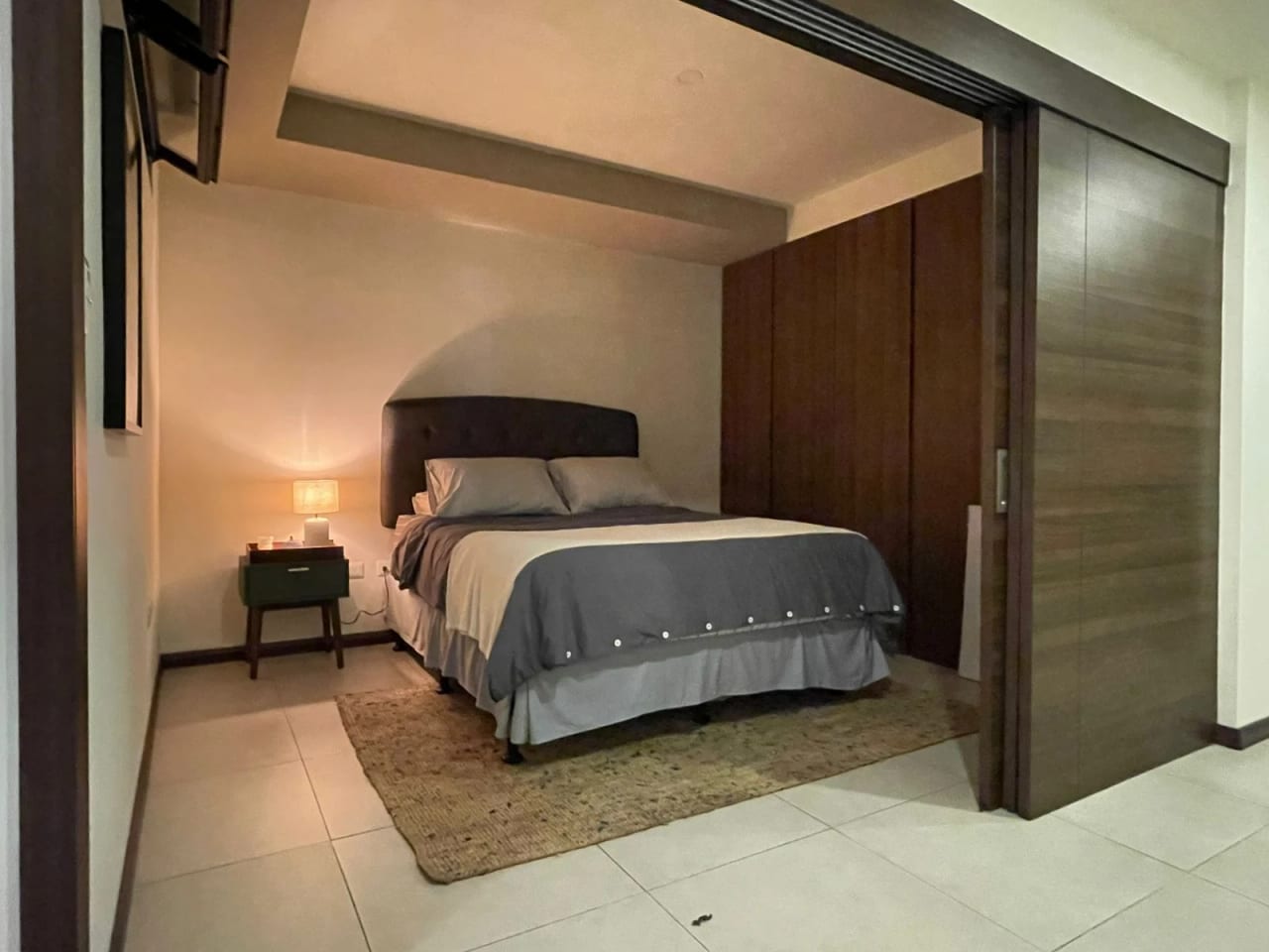 Apartamento Amueblado en Renta Zona 10 cod.CA36524 — Apartamento en Alquiler en Zona 10, Guatemala, Ciudad — foto 6 de 9