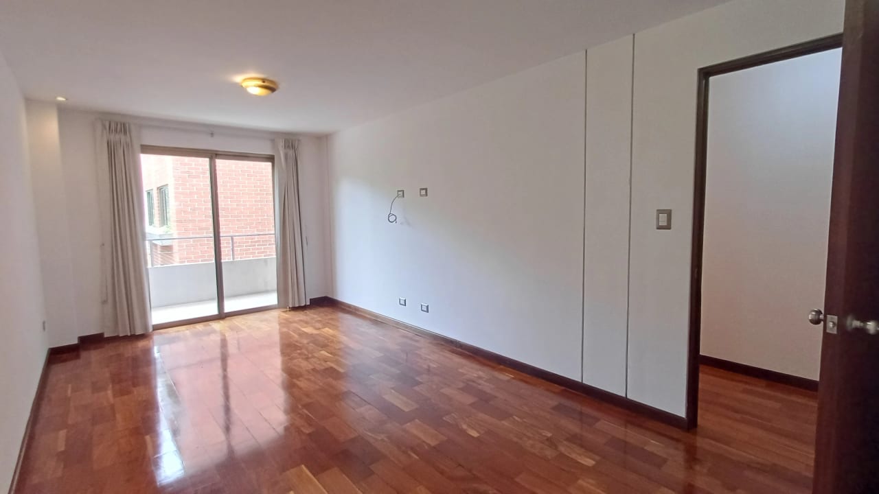 Apartamento en Renta Zona 10 cod.CA36564 — Apartamento en Alquiler en Zona 10, Guatemala, Ciudad — foto 8 de 12