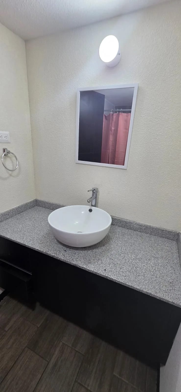 Rento Apartamento Semi-Amueblado Km16.5 COD.CA36625 — Apartamento en Alquiler en Carretera a El Salvador, Guatemala, Ciudad — foto 9 de 17