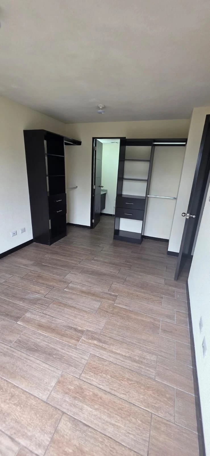 Rento Apartamento Semi-Amueblado Km16.5 COD.CA36625 — Apartamento en Alquiler en Carretera a El Salvador, Guatemala, Ciudad — foto 8 de 17