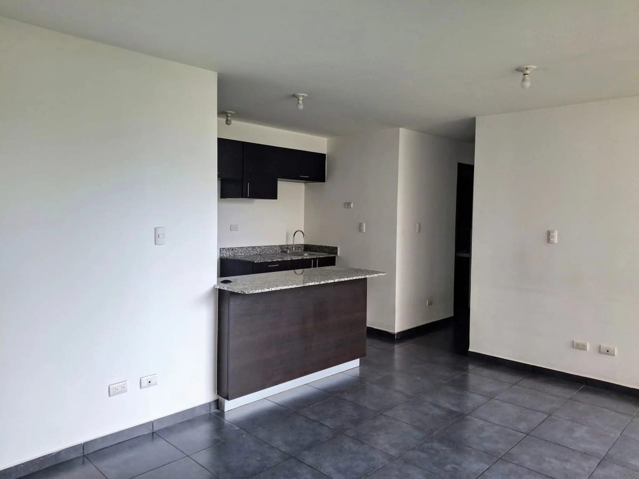 Apartamento en Renta Zona 11 cod.CA36682 — Apartamento en Alquiler en Mariscal, Zona 11, Guatemala, Ciudad — foto 2 de 16
