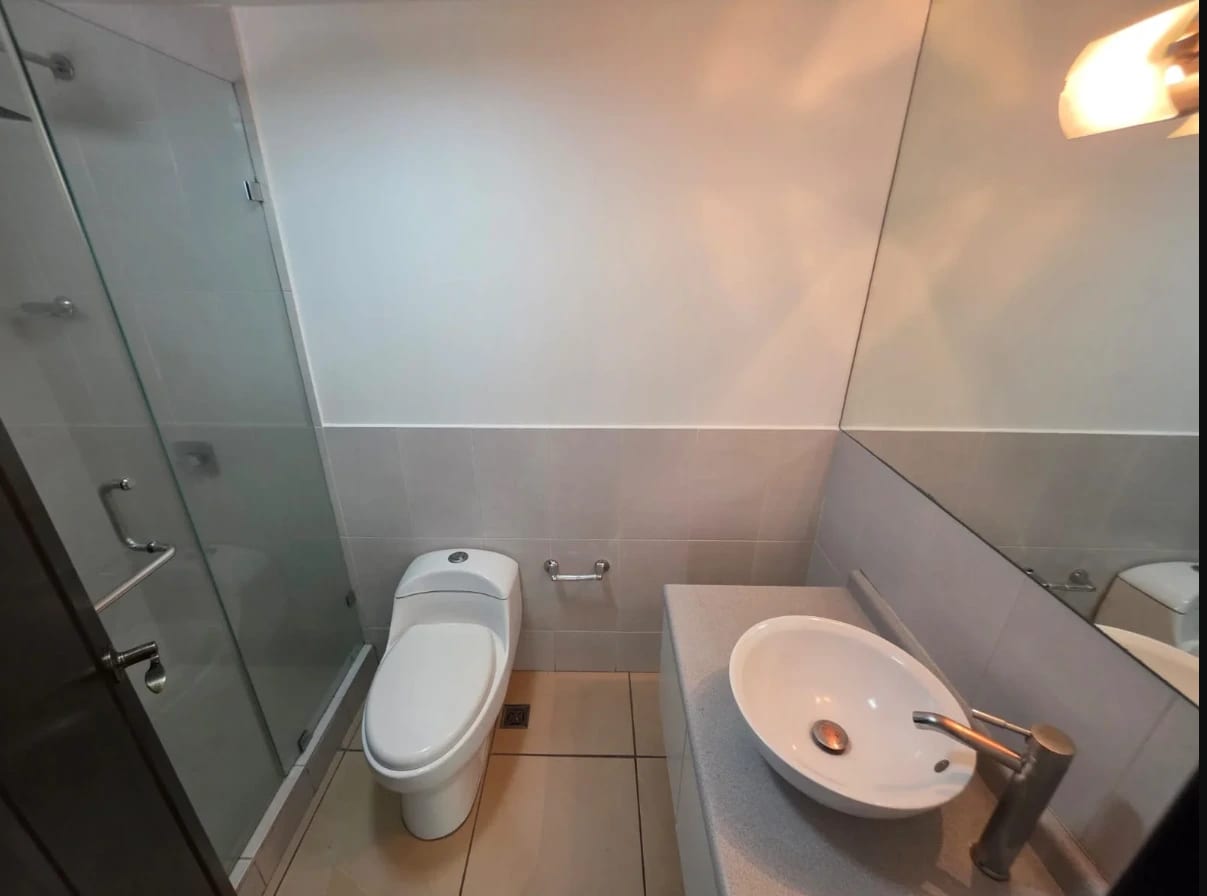 Apartamento en Renta Zona 10 COD.CA36718 — Apartamento en Alquiler en Zona 10, Guatemala, Ciudad — foto 7 de 9
