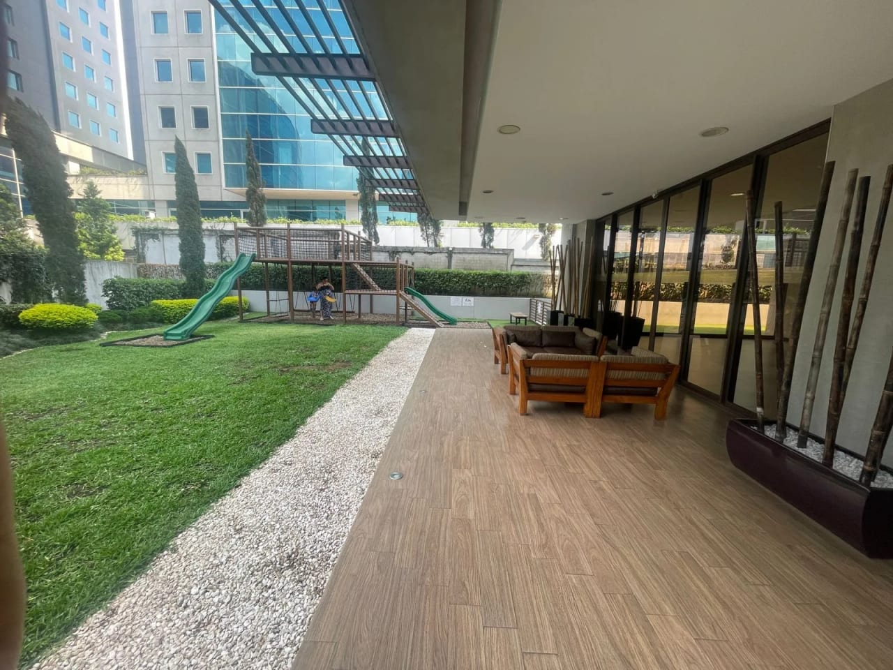 Apartamento Amueblado en Renta Zona 10 cod.CA36945 — Apartamento en Alquiler en Zona 10, Guatemala, Ciudad — foto 12 de 15