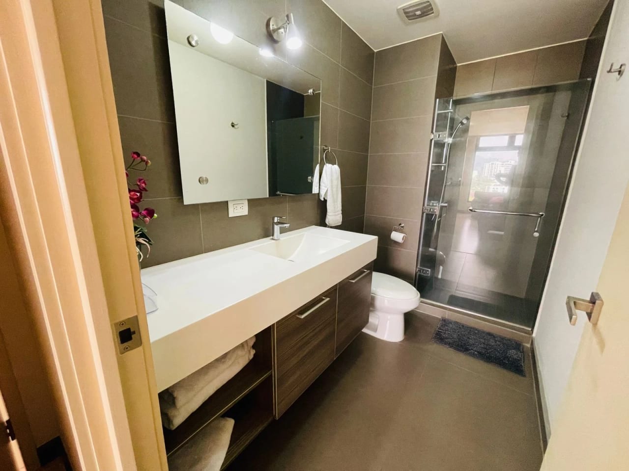 Apartamento Amueblado en Renta Zona 10 cod.CA36945 — Apartamento en Alquiler en Zona 10, Guatemala, Ciudad — foto 9 de 15