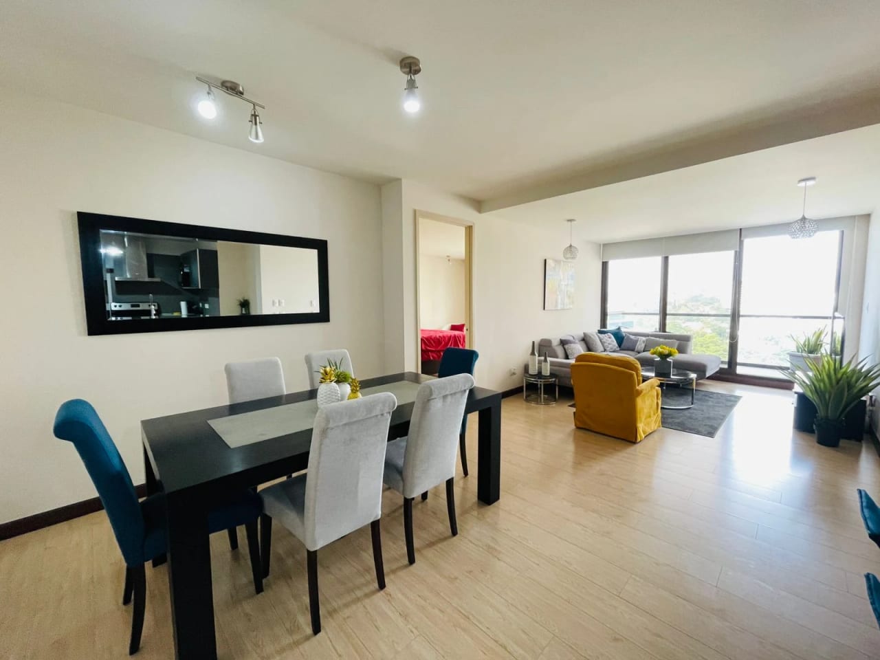 Apartamento Amueblado en Renta Zona 10 cod.CA36945 — Apartamento en Alquiler en Zona 10, Guatemala, Ciudad — foto 1 de 15