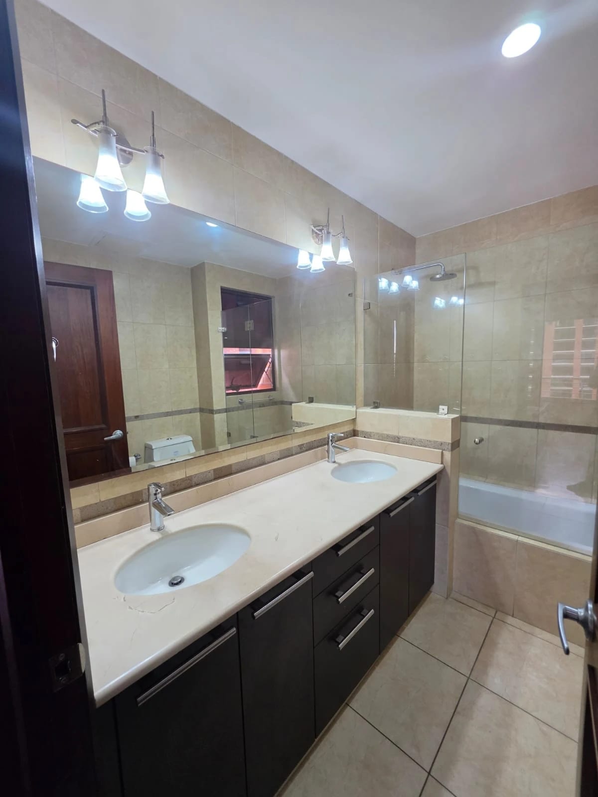 Apartamento Amueblado en Renta Zona 10 codigo.CA36948 — Apartamento en Alquiler en Zona 10, Guatemala, Ciudad — foto 11 de 15
