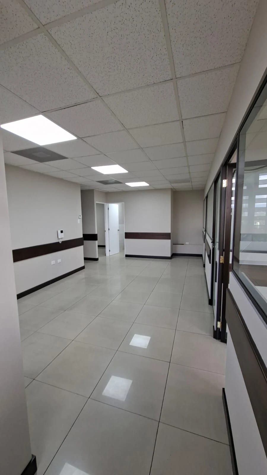 Clinica u Oficina en Renta Zona 10codigo.CO36957 — Oficina en Alquiler en Zona 10, Guatemala, Ciudad — foto 2 de 8