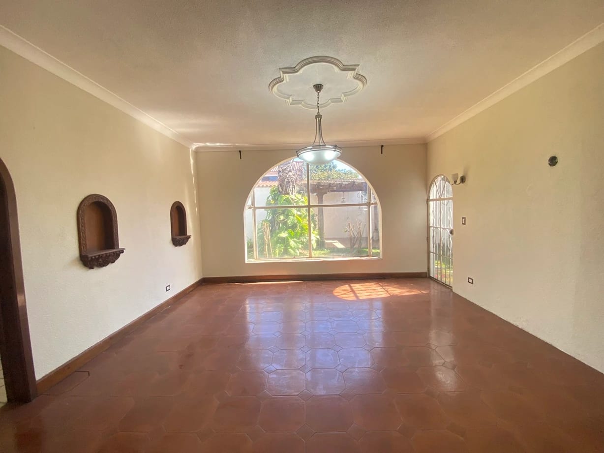 Casa Para Oficina en Renta Zona 11 codigo.CC36966 — Casa en Alquiler en Zona 11, Guatemala, Ciudad — foto 4 de 8