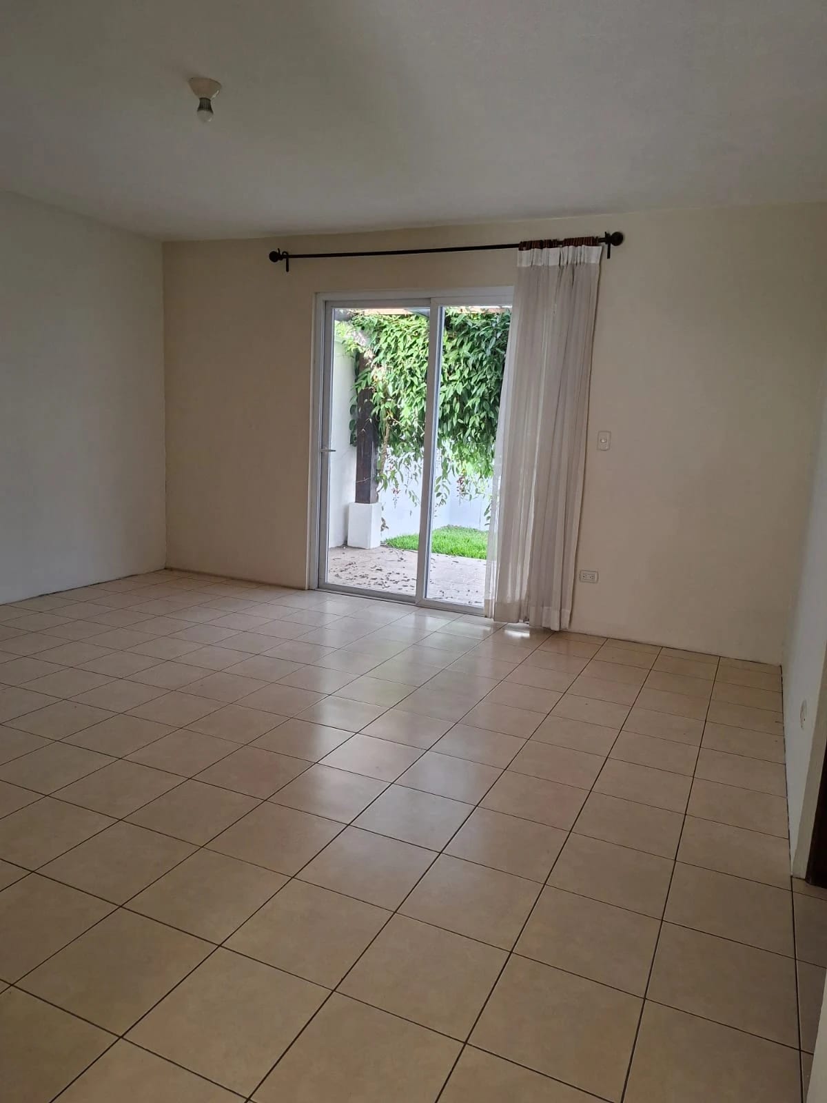 Casa en Renta Zona 16 codigo.CC36971 — Casa en Alquiler en Zona 16, Guatemala, Ciudad — foto 14 de 17