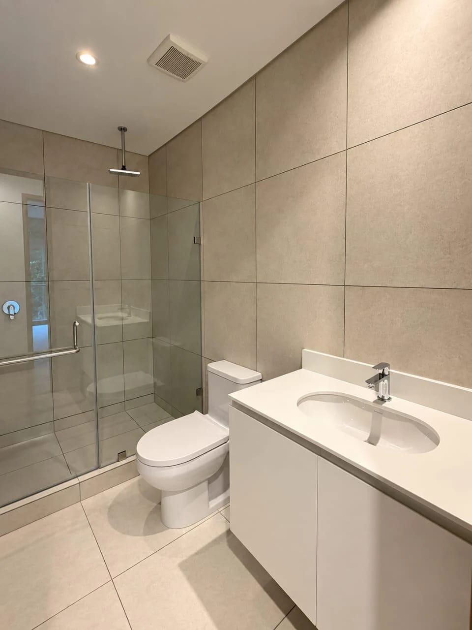 Apartamento en Renta Zona 10 codigo. CA36977 — Apartamento en Alquiler en Zona 10, Guatemala, Ciudad — foto 9 de 11