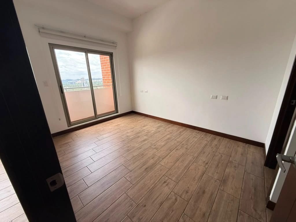 Apartamento en Renta Zona 10 cod.CA37033 — Apartamento en Alquiler en Zona 10, Guatemala, Ciudad — foto 8 de 12