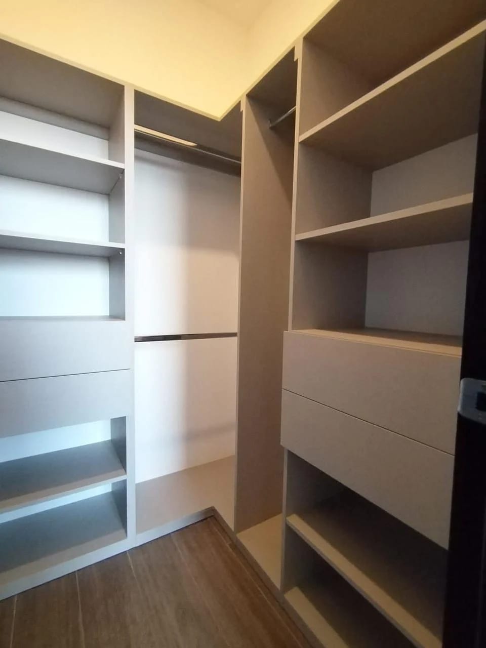 Apartamento en Renta Zona 10 codigo.CA37063 — Apartamento en Alquiler en Zona 10, Guatemala, Ciudad — foto 5 de 6