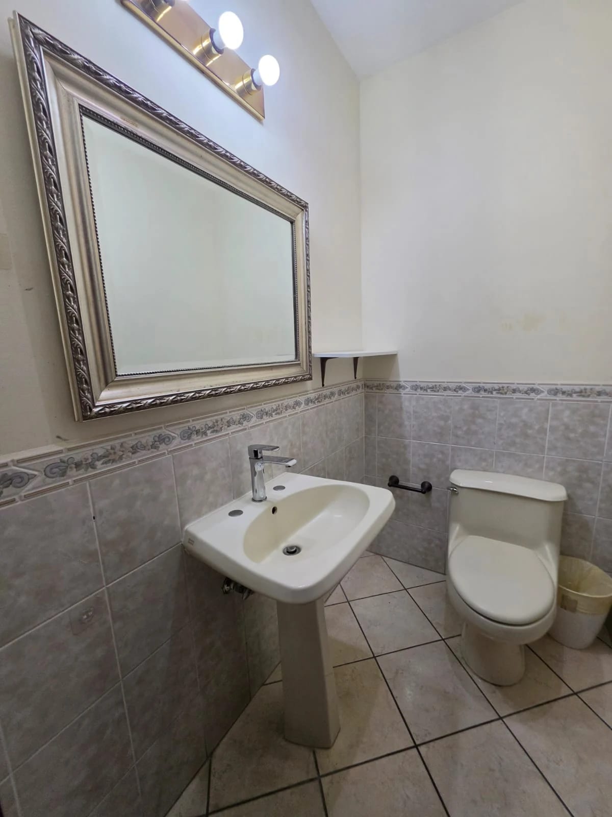 Apartamento Amueblado en Renta Zona 10 cod.CA37052 — Apartamento en Alquiler en Zona 10, Guatemala, Ciudad — foto 8 de 10