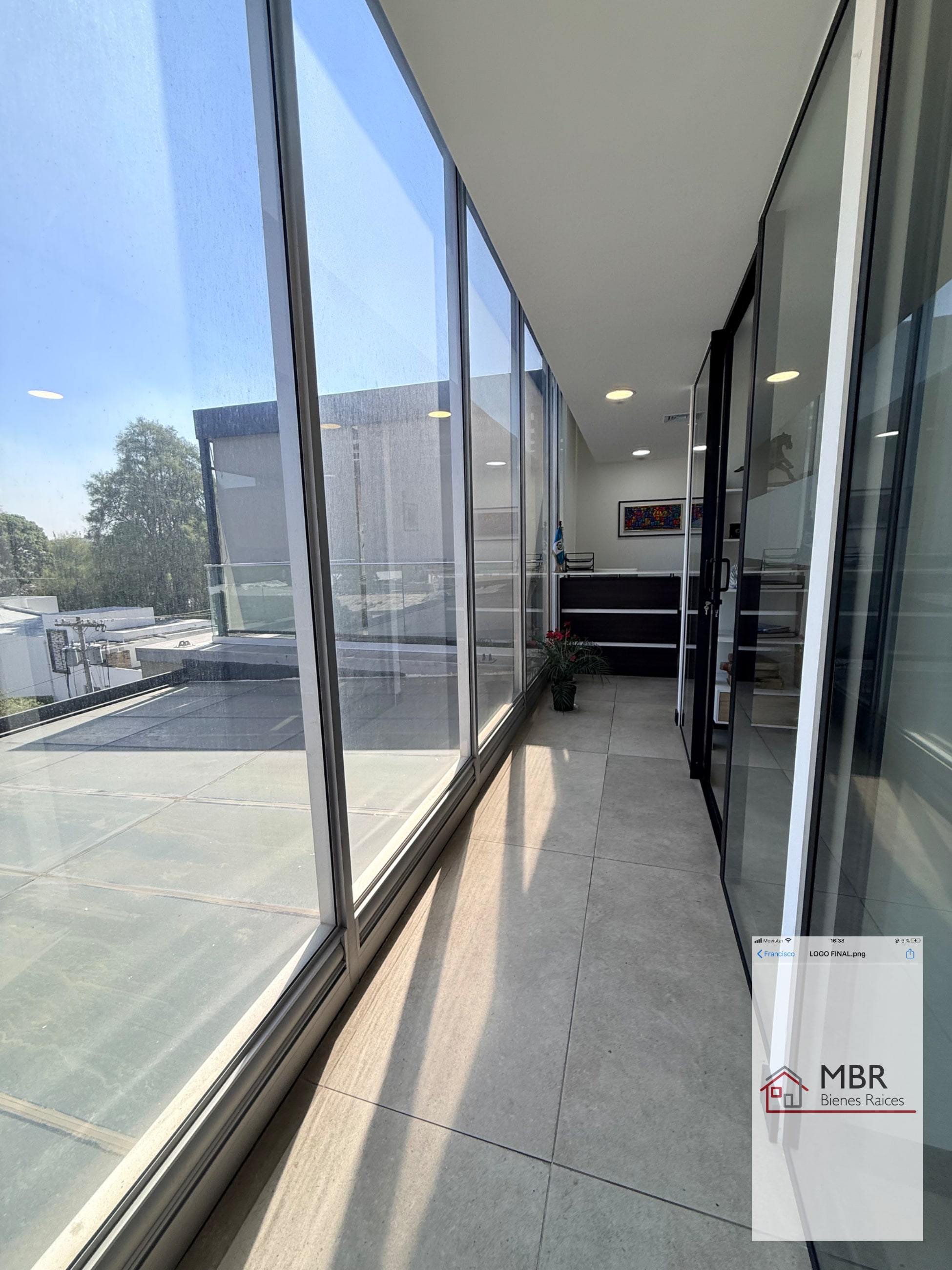 Oficina en venta zona 10, Edificio Vasanta. - 5