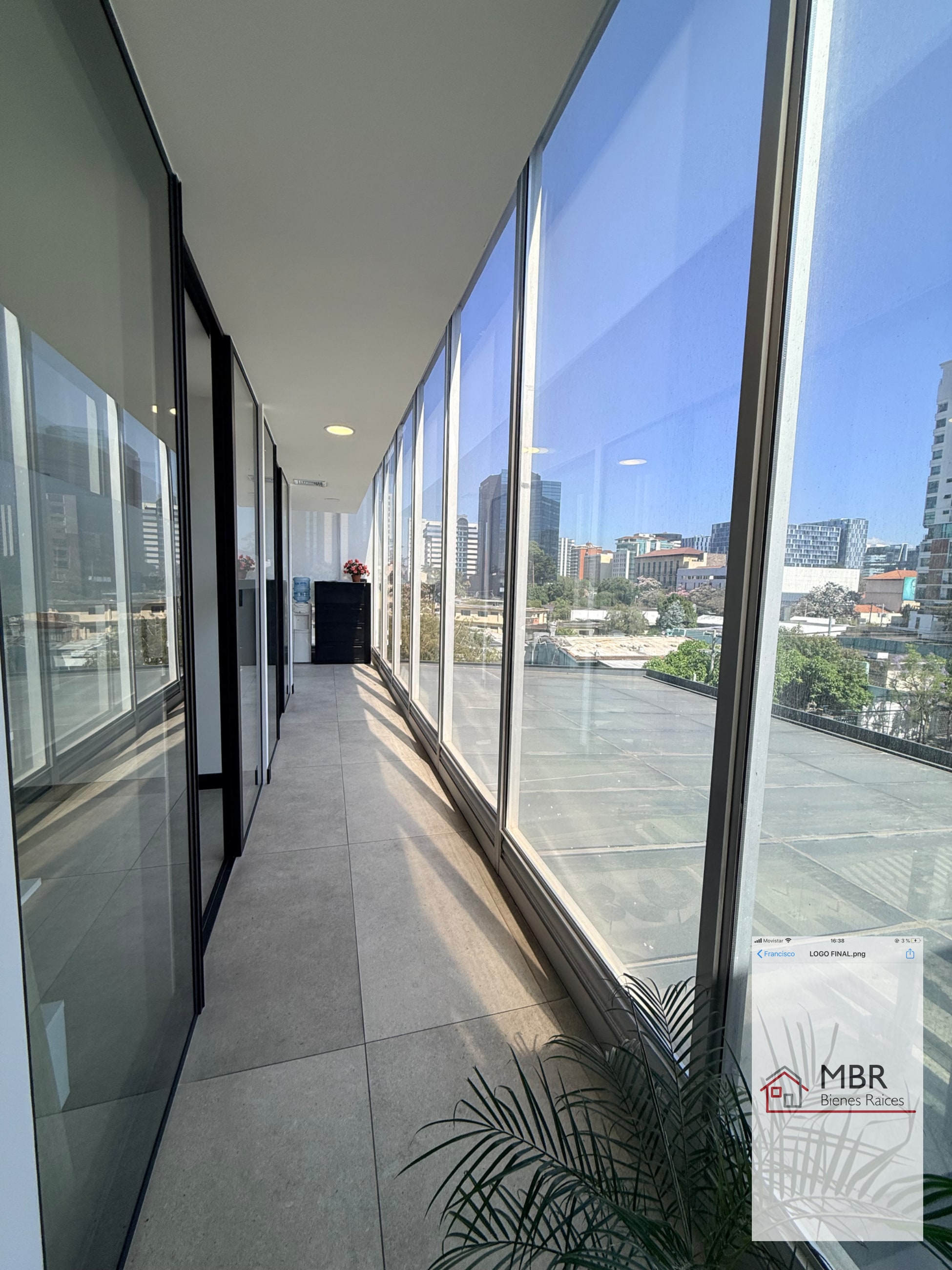 Oficina en venta zona 10, Edificio Vasanta. - 8