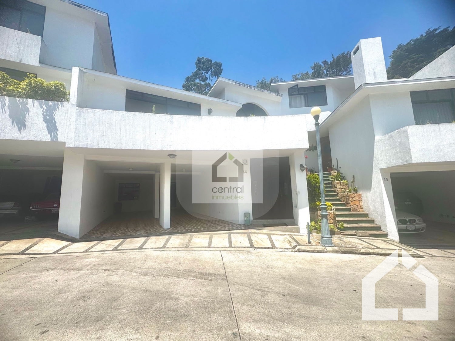 Casa en venta Colonia Sta, Rosalía, Condominio La Laguna — Casa en Venta en Santa Catarina Pinula, Guatemala, Ciudad — foto 1 de 17