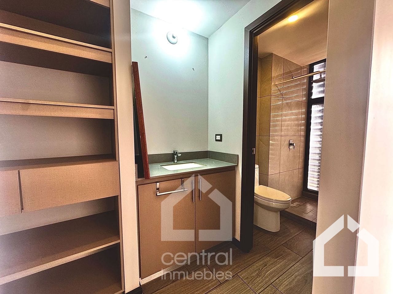 Apartamento en venta Edificio Niño 10 — Apartamento en Venta en Zona 10, Guatemala, Ciudad — foto 3 de 9