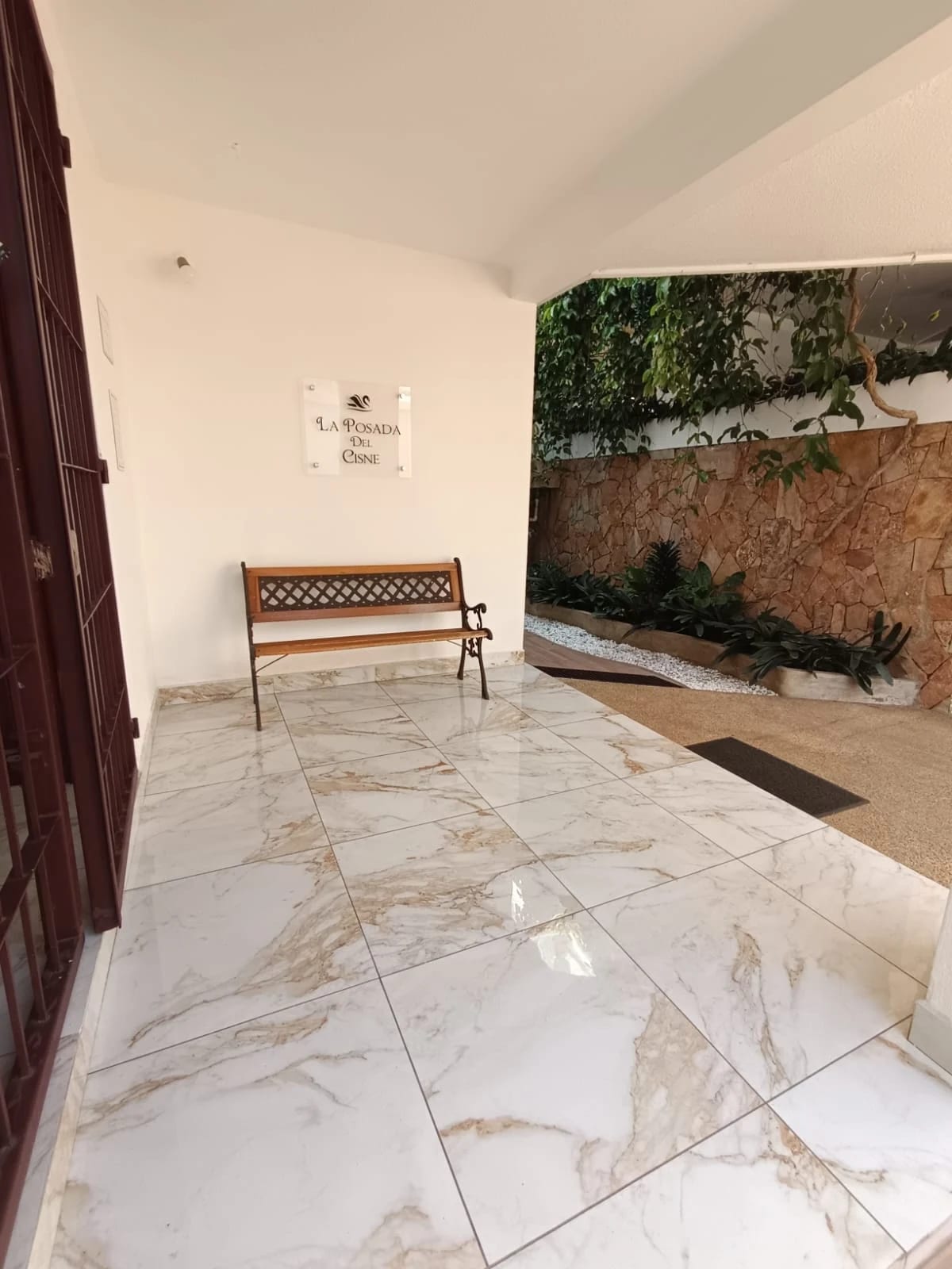 Casa Grande en renta zona 16 La Montaña — Casa en Alquiler en La Montaña, Zona 16, Guatemala, Ciudad — foto 9 de 17
