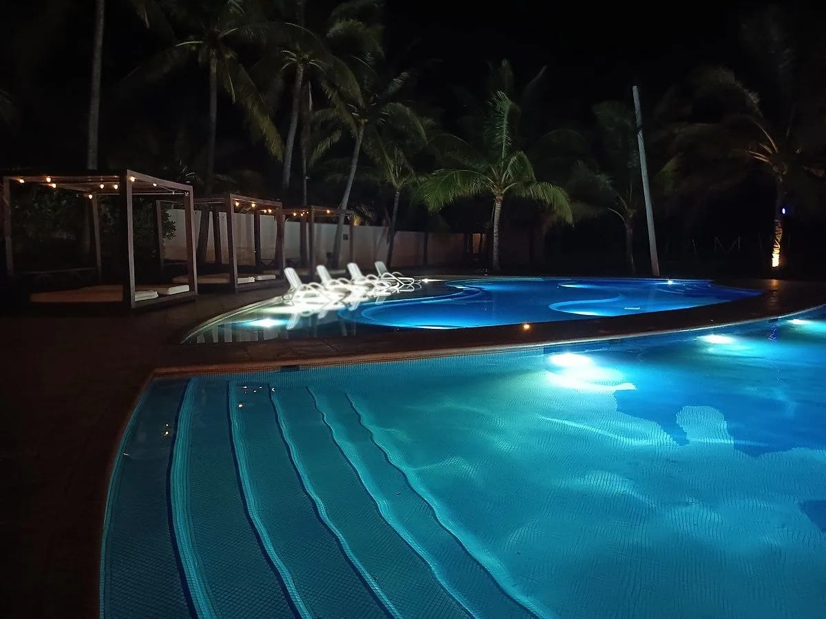 Piscina — Villa en Venta en Monterrico — Casa vacacional en Venta en Monterrico, Santa Rosa — foto 14 de 14