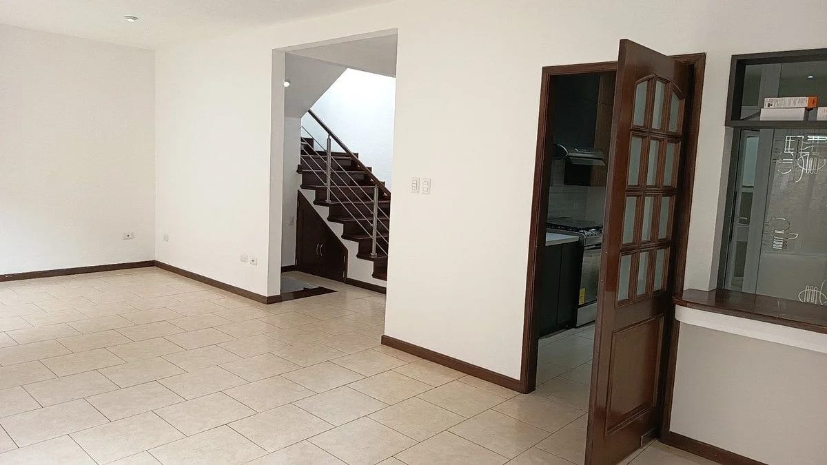 Casa en Alquiler dentro de condominio en Carretera a Olmeca — Casa en Alquiler en Bouganbilias de Arrazola, Carretera a El Salvador, Guatemala, Ciudad — foto 3 de 15