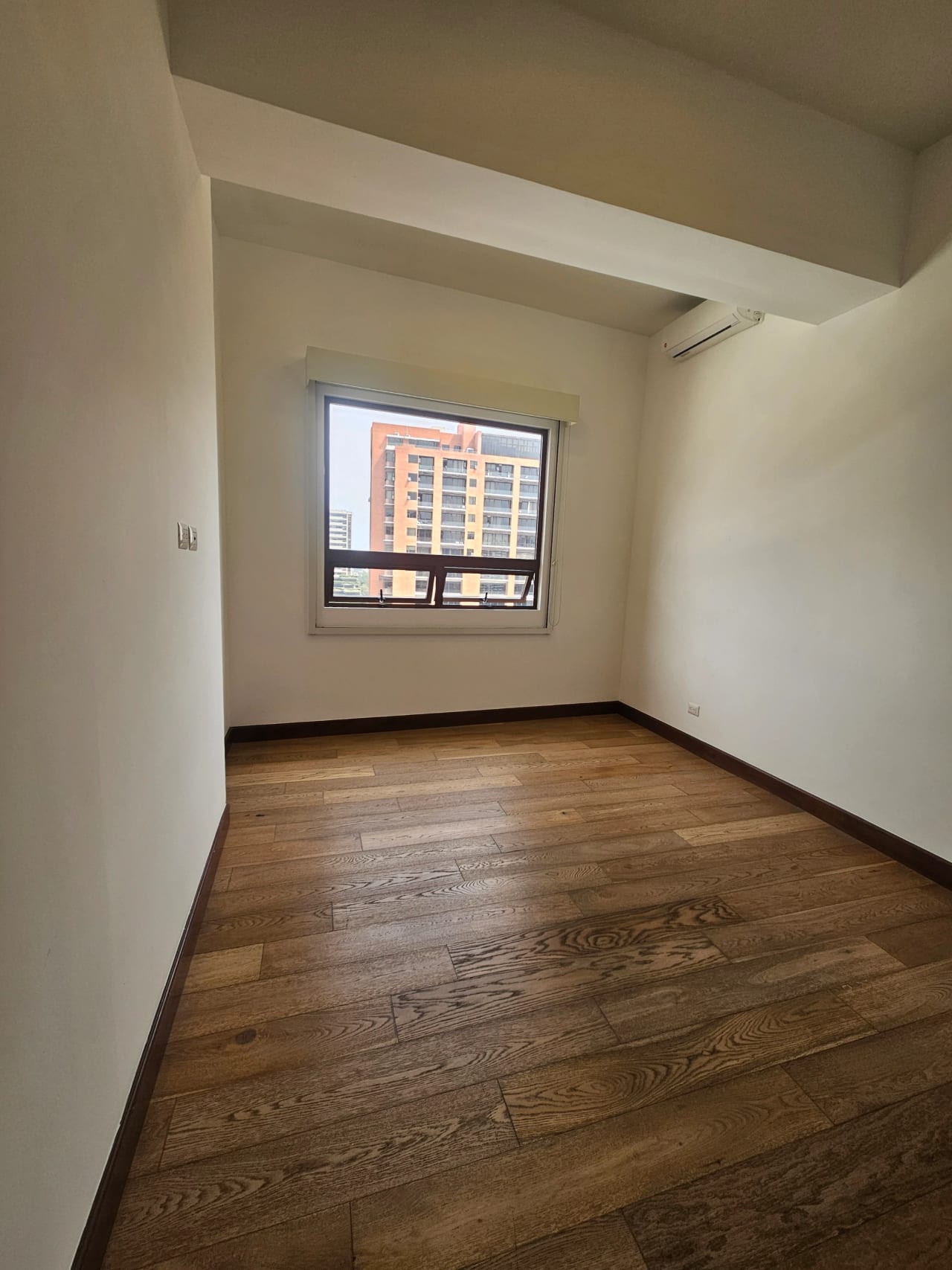 Apartamento en ALQUILER en Zona 10, Salvattore — Apartamento en Alquiler en Salvattore, Zona 10, Guatemala, Ciudad — foto 10 de 14