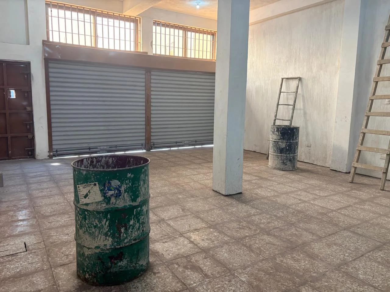 EDIFICIO NUEVO DE TRES NIVELES EN VENTA – AVENIDA BOLÍVAR — Edificio en Venta en Zona 8, Guatemala, Ciudad — foto 2 de 8