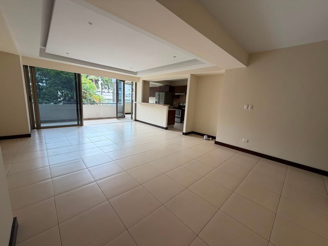 Apartamento en Renta Edificio Cobella Zona 14 — Apartamento en Alquiler en Cobella, Zona 14, Guatemala, Ciudad — foto 1 de 14
