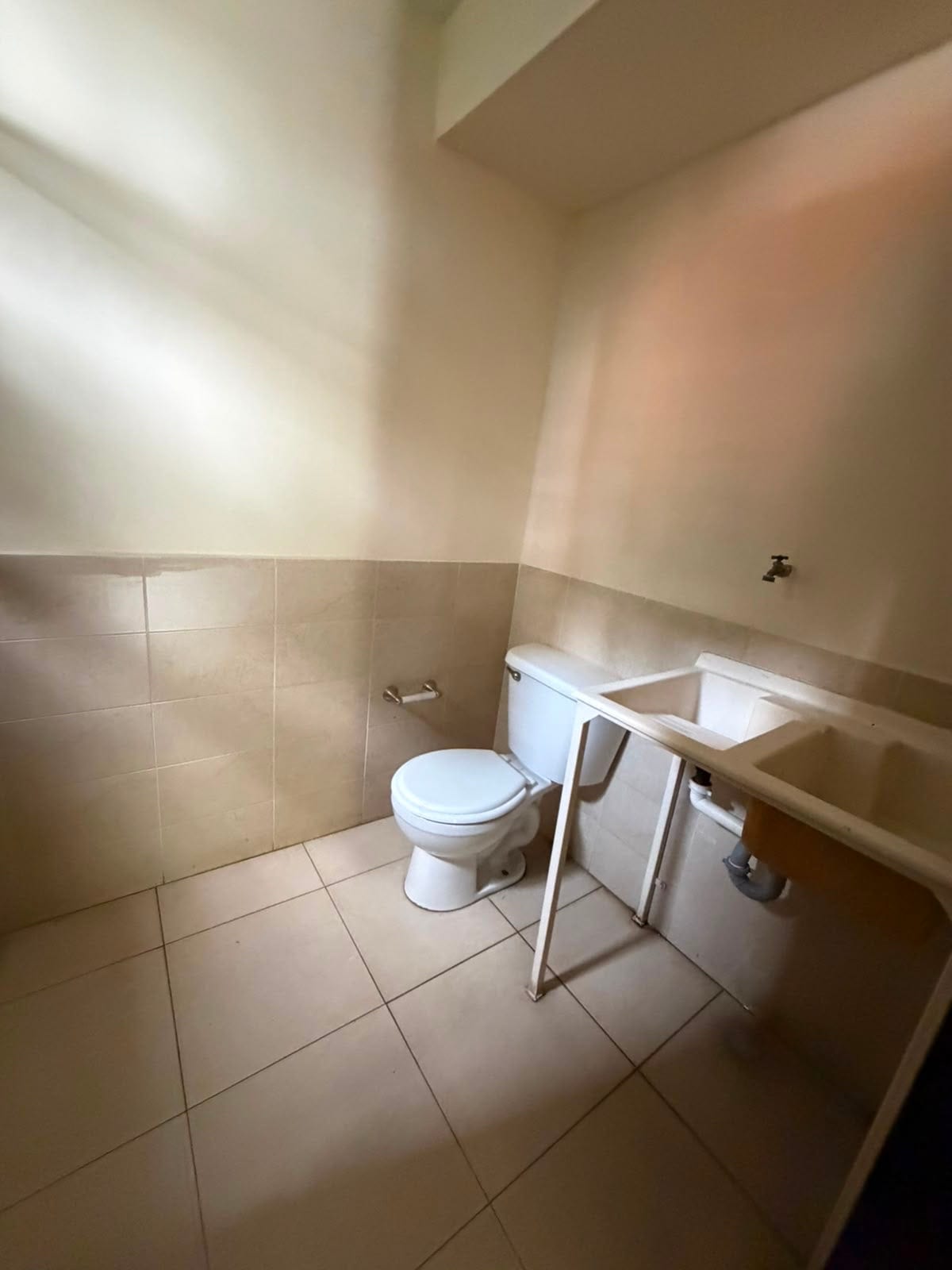 Apartamento en Renta Edificio Cobella Zona 14 — Apartamento en Alquiler en Cobella, Zona 14, Guatemala, Ciudad — foto 12 de 14