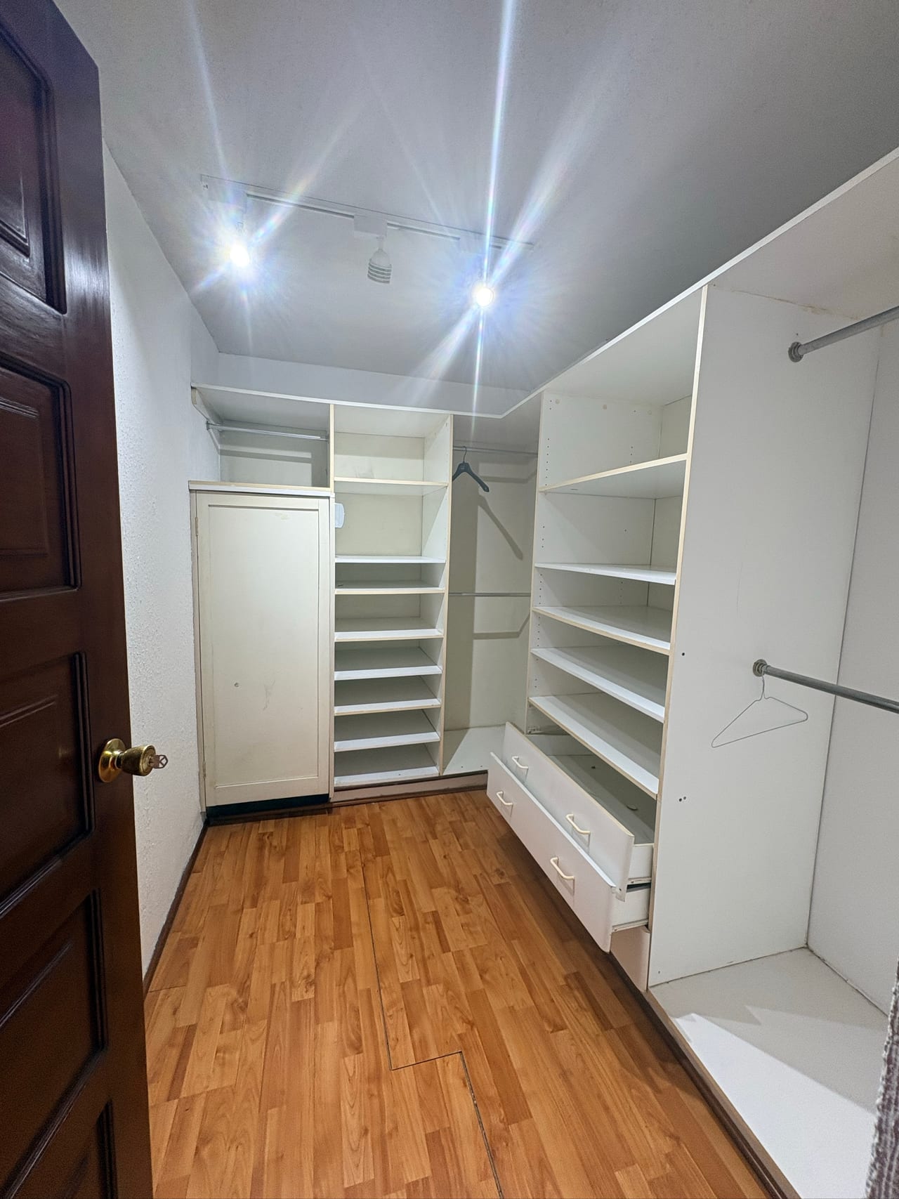 Apartamento en zona 15 de 268 m2 — Apartamento en Alquiler en Vista Hermosa I, Zona 15, Guatemala, Ciudad — foto 10 de 13