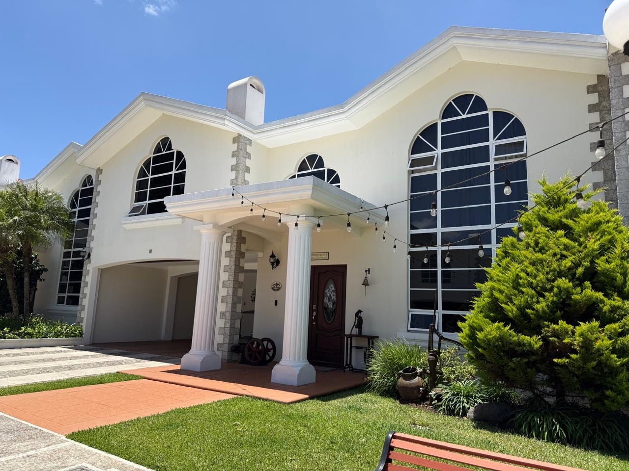Casa en Venta en San Antonio – Dentro de Condominio — Casa en Venta en San Antonio, Carretera a El Salvador, Guatemala, Ciudad — foto 1 de 15