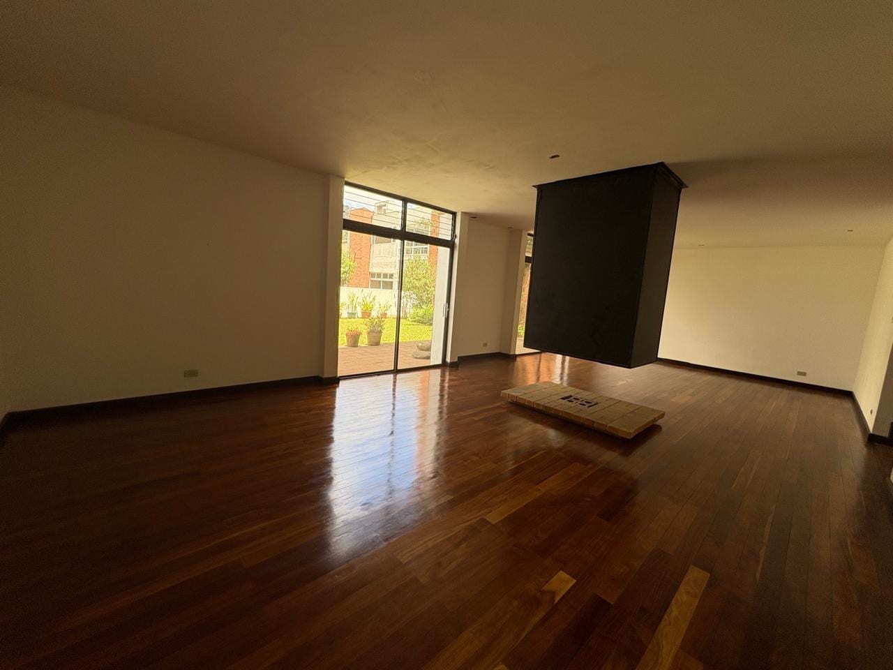 Casa en Renta - El Prado Zona 10 — Casa en Alquiler en El Prado, Zona 10, Guatemala, Ciudad — foto 6 de 17