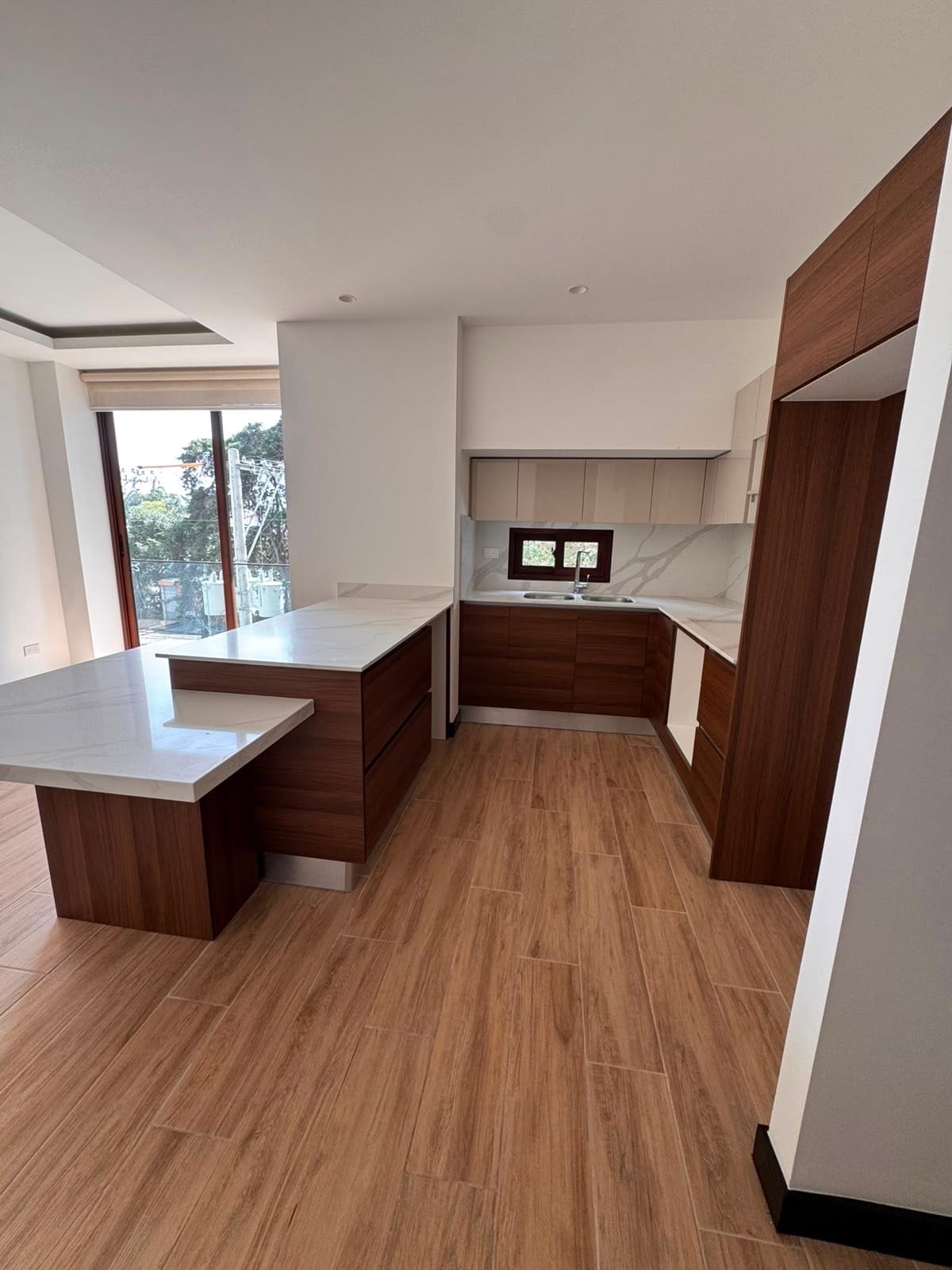 Apartamento en Renta Abitare Americas Zona 13 — Apartamento en Alquiler en Altaire, Zona 13, Guatemala, Ciudad — foto 3 de 17