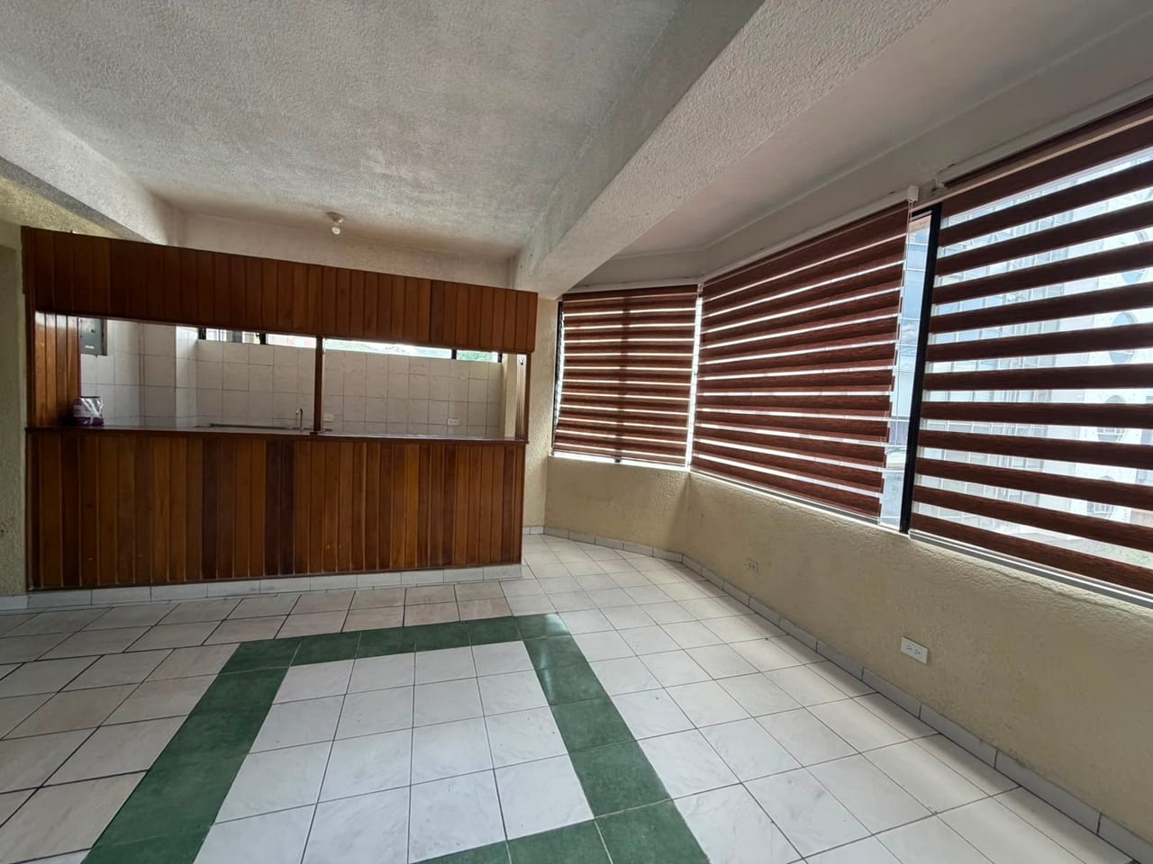 Apartamento en Renta Zona 13 – Av. Hincapié — Apartamento en Alquiler en Zona 13, Guatemala, Ciudad — foto 2 de 7
