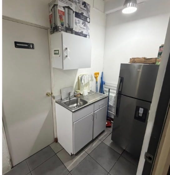 Oficina de 120 m² en Zona 10 — Oficina en Alquiler en Zona 10, Guatemala, Ciudad — foto 6 de 9