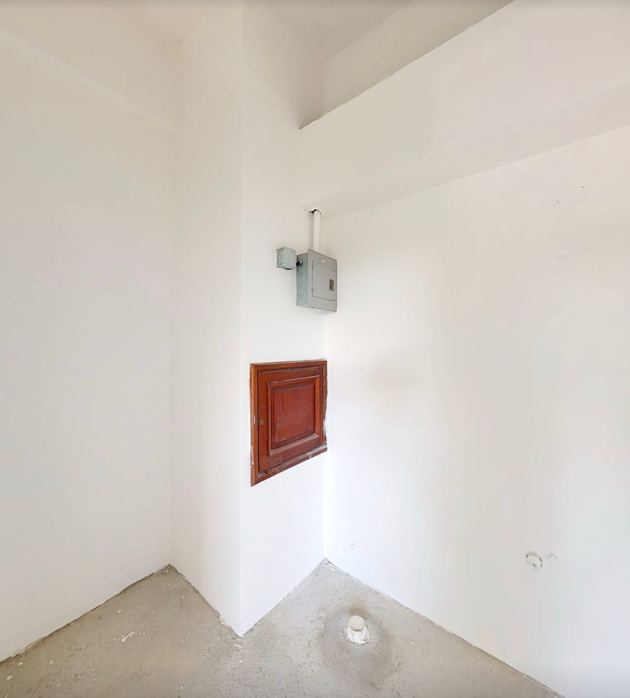 Oficina de 377 m² en Zona 10 — Oficina en Alquiler en Zona 10, Guatemala, Ciudad — foto 8 de 11