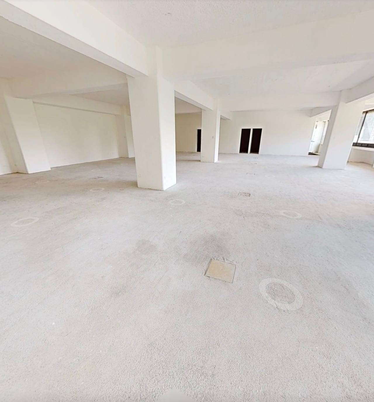 Oficina de 377 m² en Zona 10 — Oficina en Alquiler en Zona 10, Guatemala, Ciudad — foto 9 de 11