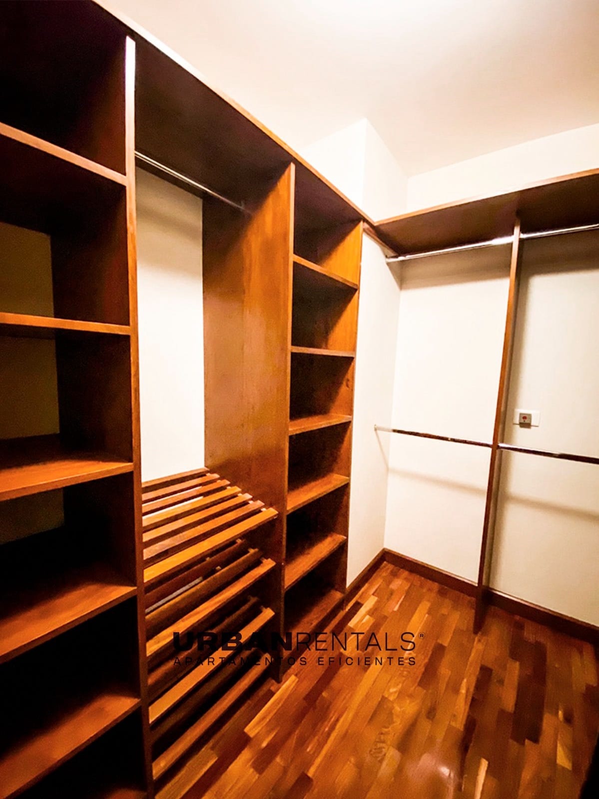 Apartamento en Renta | Casa Alhambra – Zona 15, VH1 — Apartamento en Alquiler en Vista Hermosa I, Zona 15, Guatemala, Ciudad — foto 3 de 7