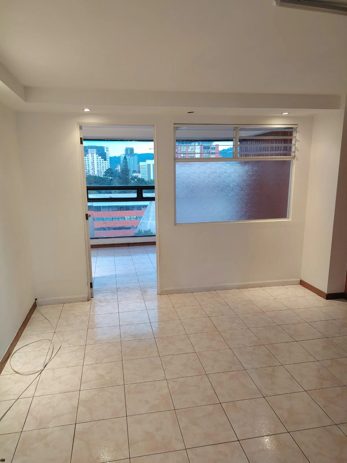 Apartamento en renta en zona 9 — Apartamento en Alquiler en Zona 9, Guatemala, Ciudad — foto 3 de 11