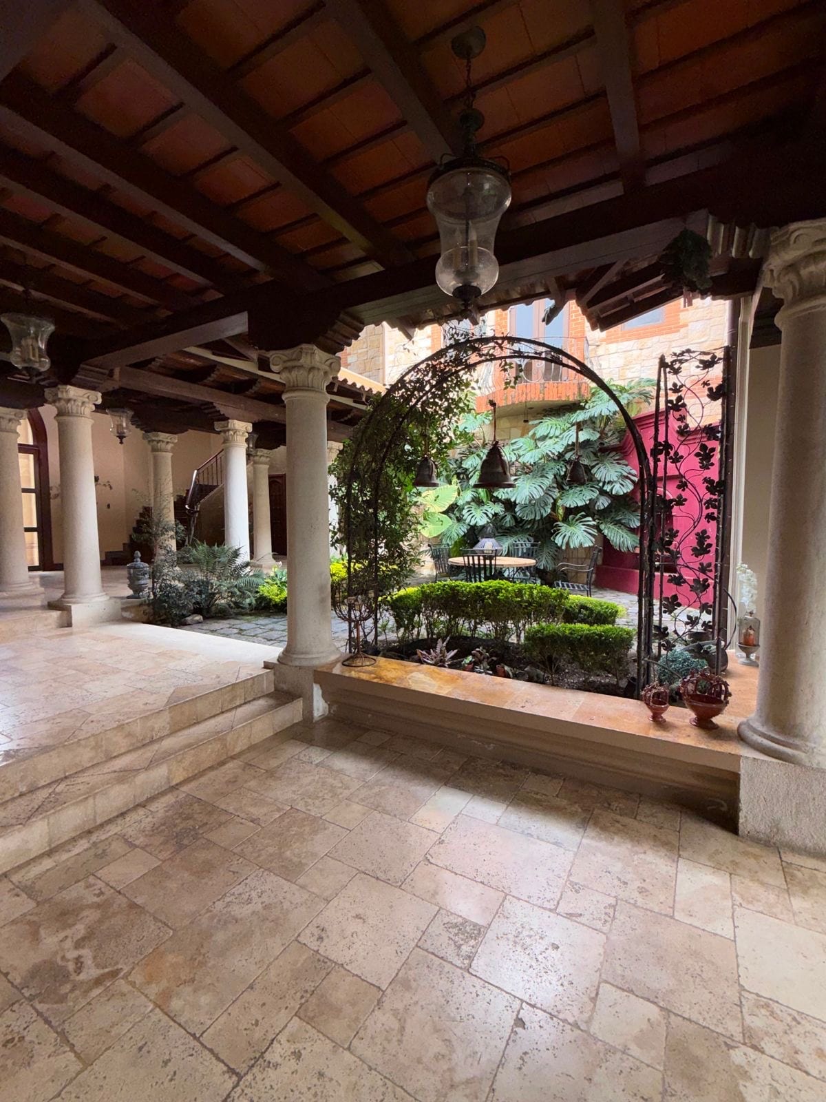 Espectacular Residencia en Venta en Muxbal — Casa en Venta en Muxbal, Guatemala, Ciudad — foto 6 de 11