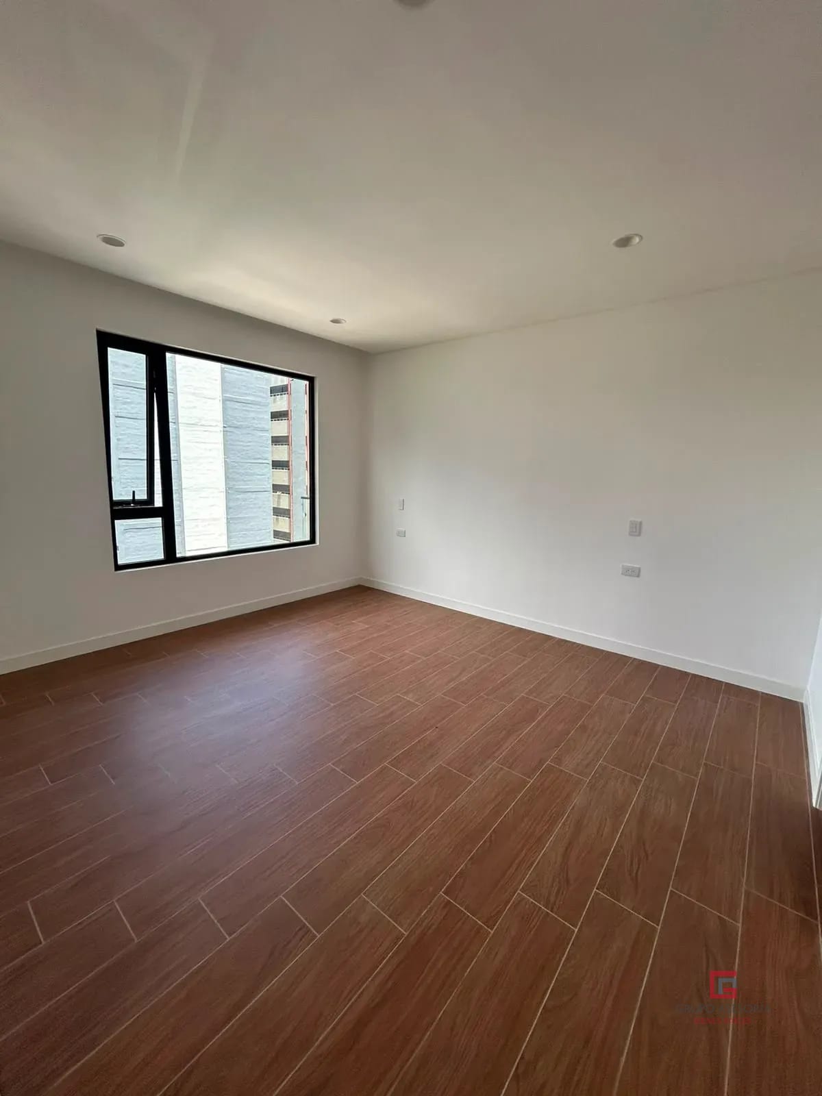 Espectacular apartamento en renta Ferré Diez — Apartamento en Alquiler en Ferré Diez, Zona 10, Guatemala, Ciudad — foto 8 de 16